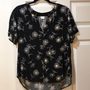 Short sleeve top
